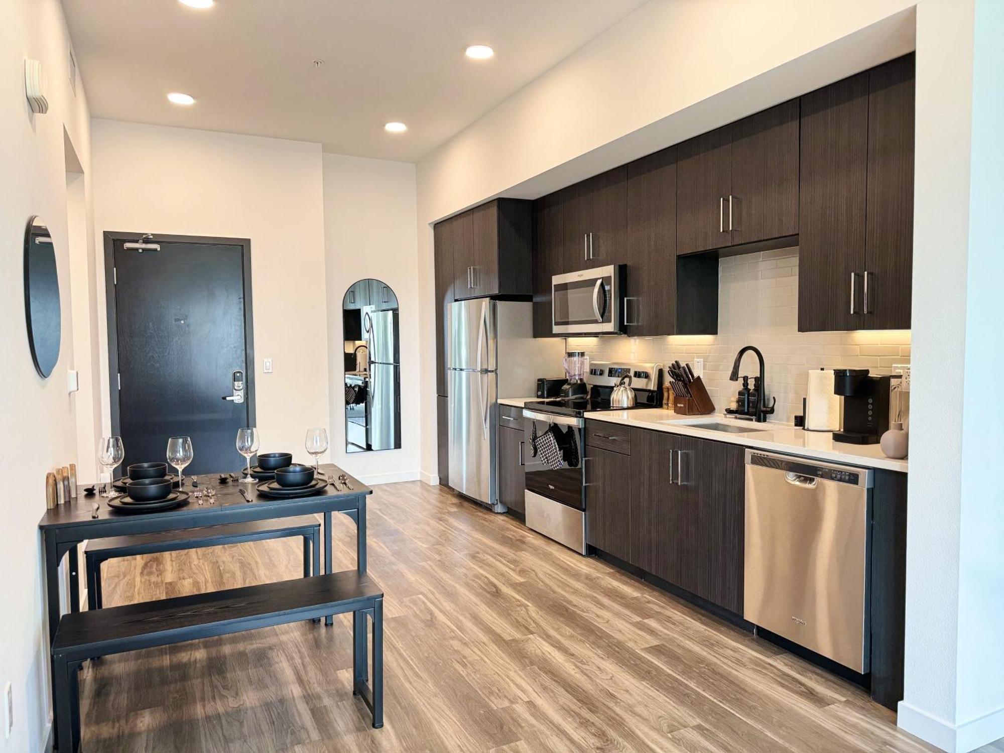 Apartamento Modern Hollywood Sunset View & Free Parking Los Ángeles
